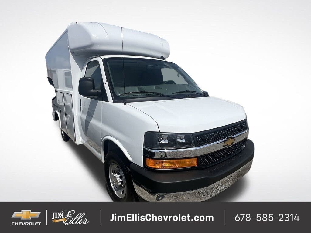 2025 Chevrolet Express Chassis 3500 Cutaway 139