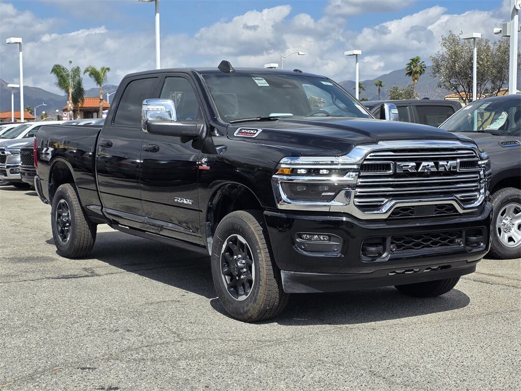 2026 RAM 3500 Laramie Crew Cab 4WD