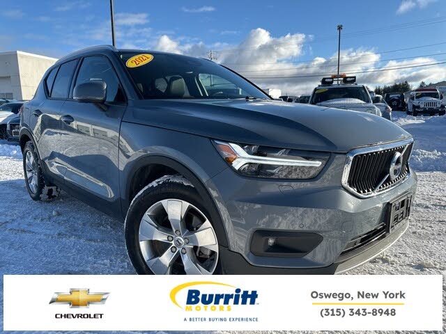 2021 Volvo XC40 T5 Momentum AWD