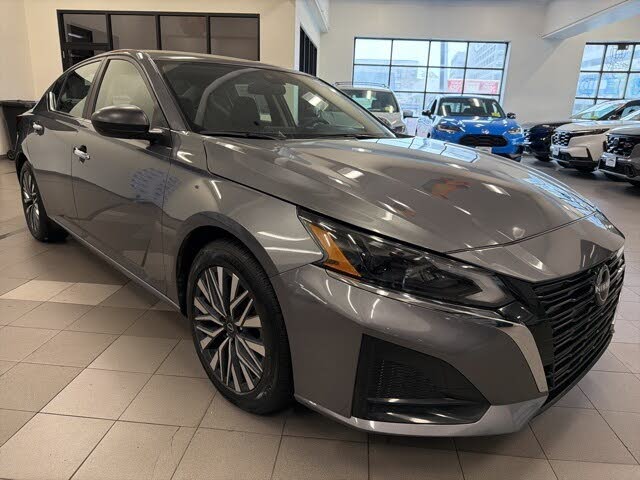 2024 Nissan Altima 2.5 SV FWD