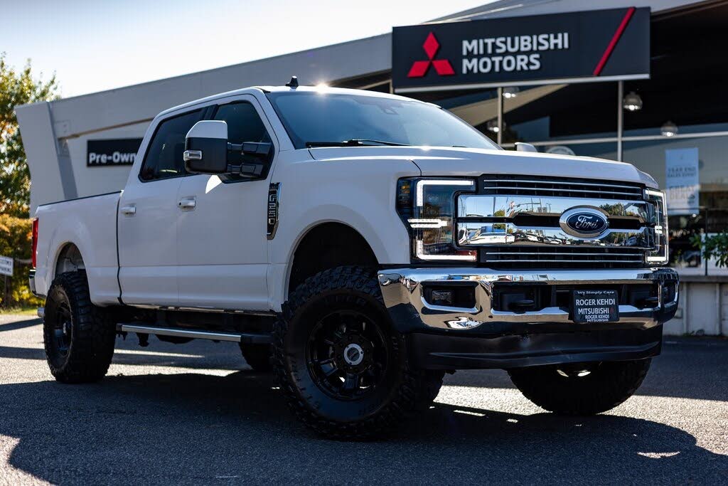 2019 Ford F-250 Super Duty Lariat Crew Cab 4WD