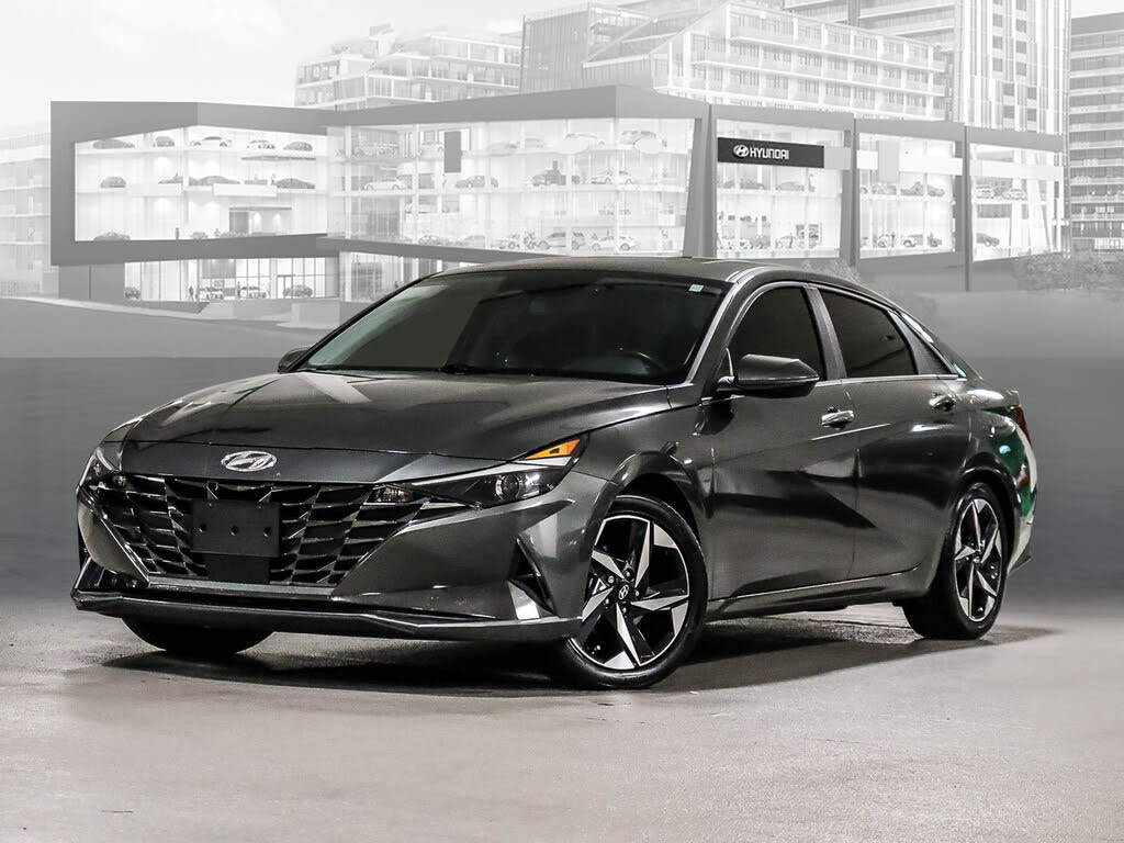 Hyundai Elantra Luxury FWD 2023