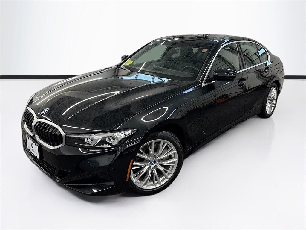2024 BMW 3 Series 330e Hybrid Plug-in xDrive AWD