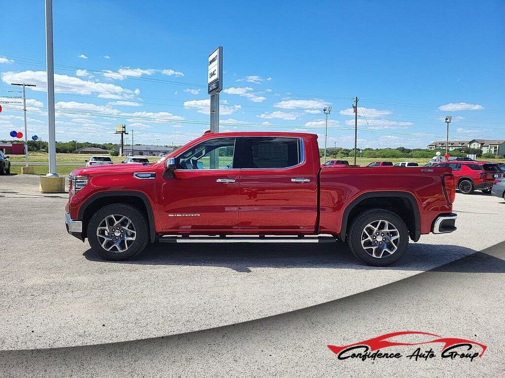 2026 GMC Sierra 1500 SLT Crew Cab 4WD