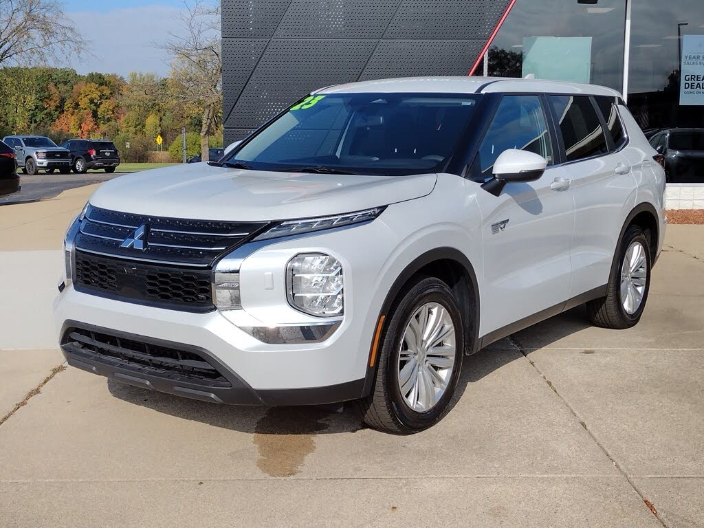 2023 Mitsubishi Outlander Hybrid Plug-in ES S-AWC