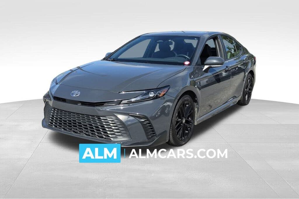 2025 Toyota Camry SE FWD