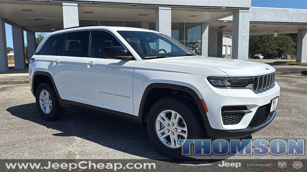 2025 Jeep Grand Cherokee Laredo 4WD
