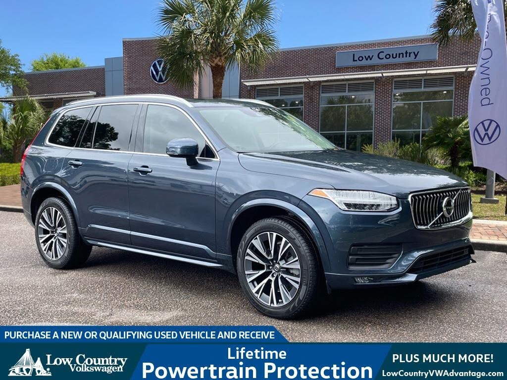 2022 Volvo XC90 T6 Momentum 6-Passenger AWD