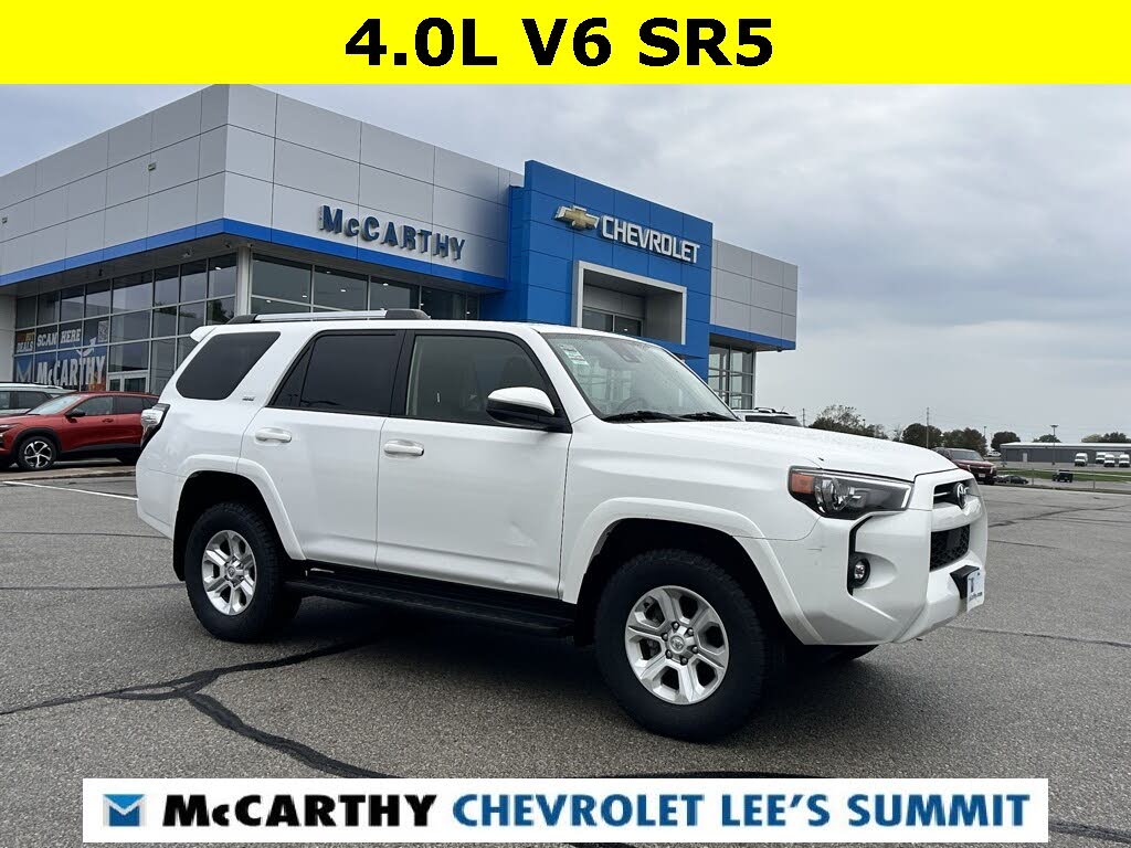 2024 Toyota 4Runner SR5 4WD