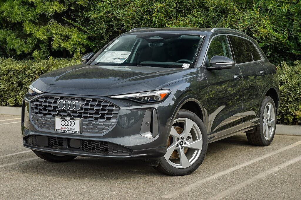 2025 Audi Q5 quattro Premium Plus 40 TFSI