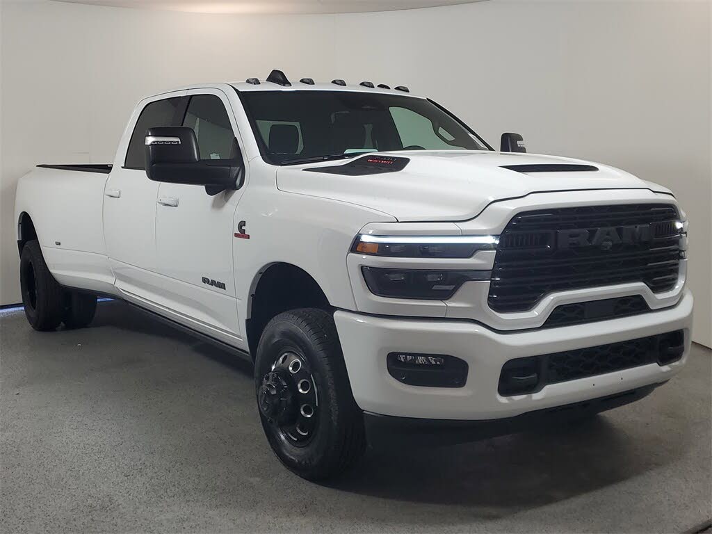 2026 RAM 3500 Laramie Crew Cab LB DRW 4WD
