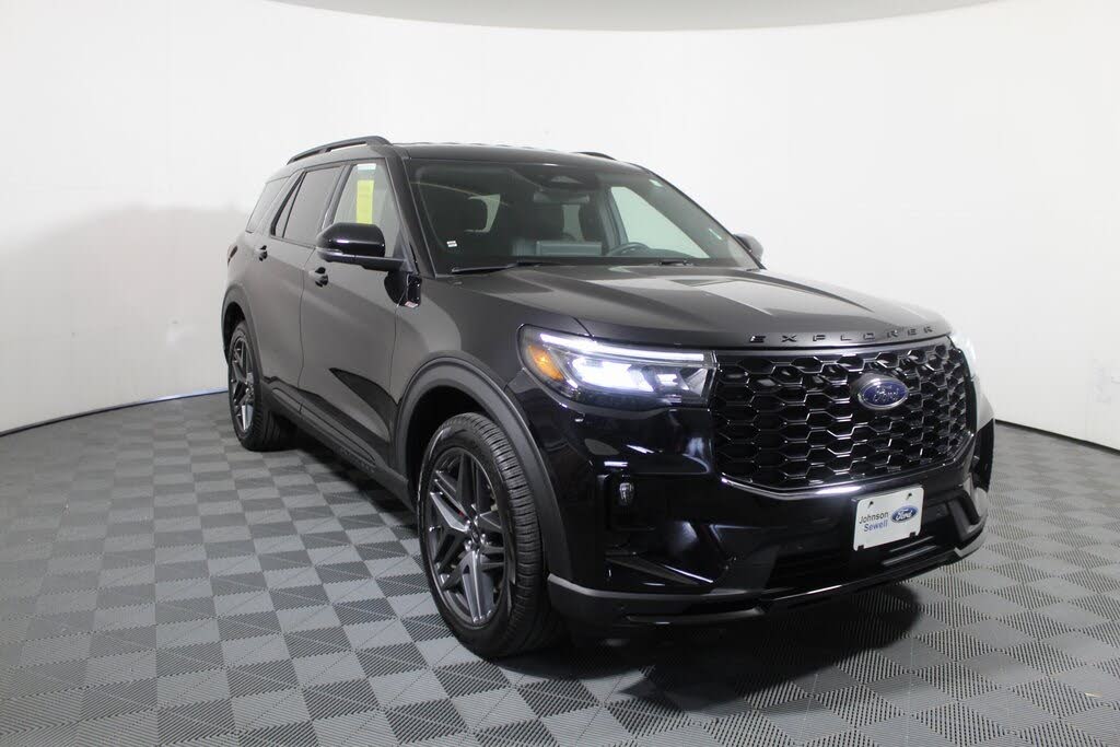 2025 Ford Explorer ST-Line AWD