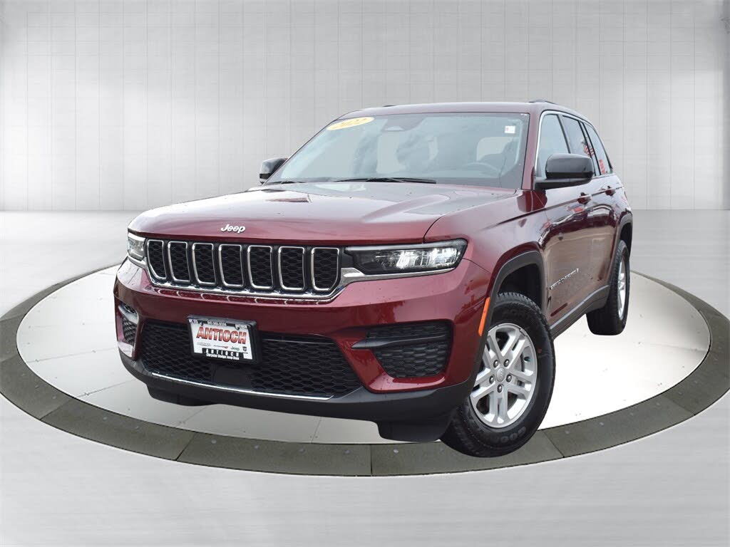 2022 Jeep Grand Cherokee Laredo 4WD