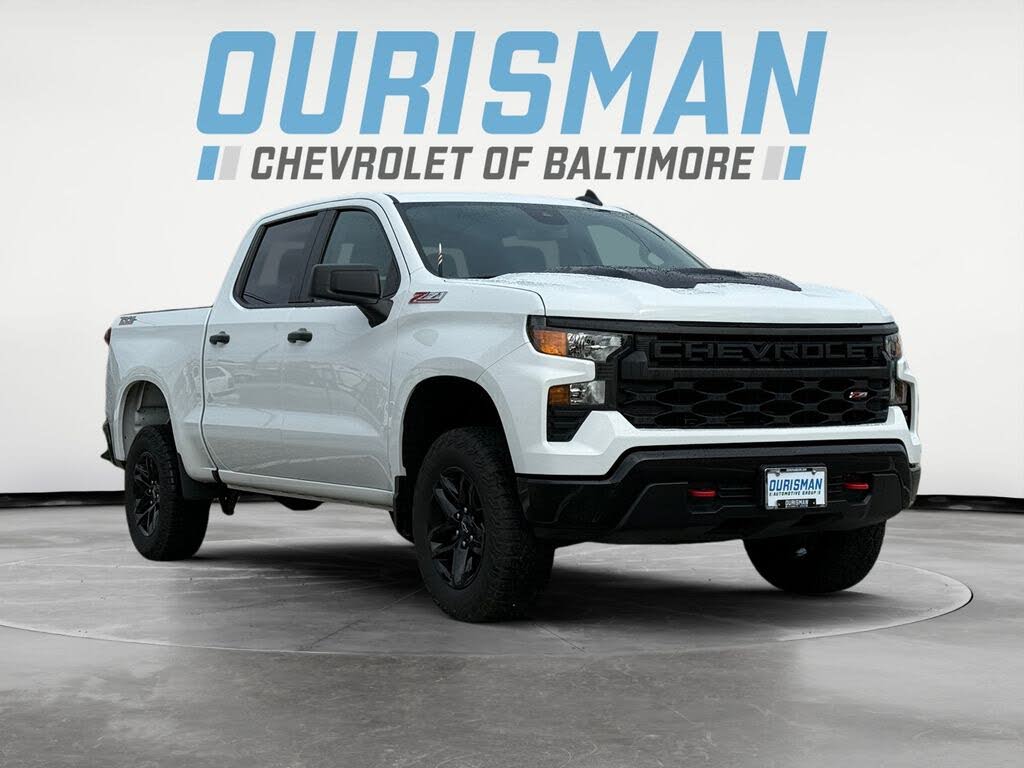 2024 Chevrolet Silverado 1500 Custom Trail Boss Crew Cab 4WD
