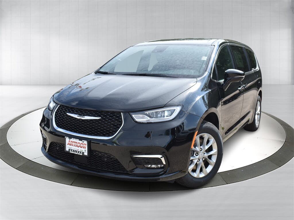 2026 Chrysler Pacifica Select AWD