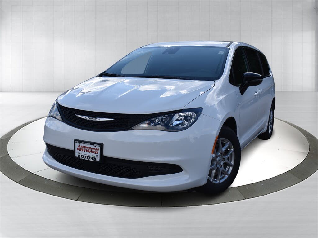 2026 Chrysler Voyager LX FWD