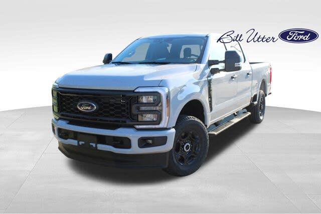 2026 Ford F-250 Super Duty XL Crew Cab 4WD