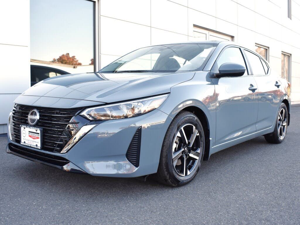 2025 Nissan Sentra SV FWD