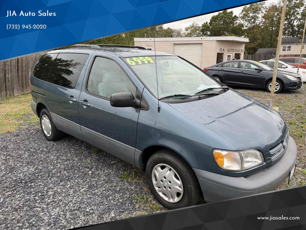 2000 Toyota Sienna LE