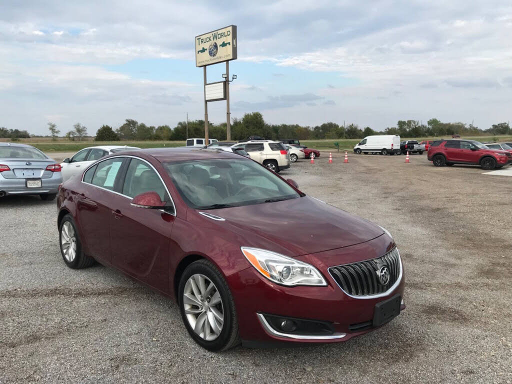2017 Buick Regal Premium II Sedan FWD