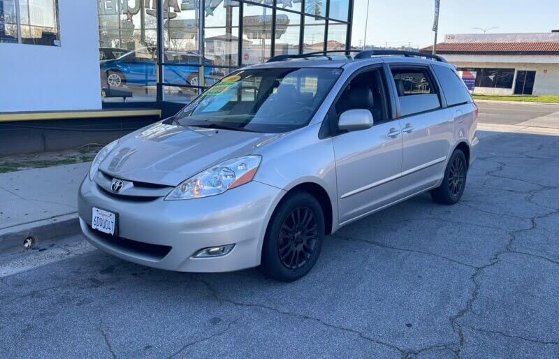 2008 Toyota Sienna XLE