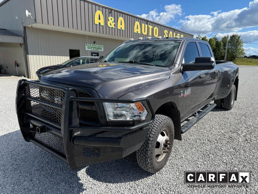 2017 RAM 3500 Tradesman Crew Cab LB DRW 4WD