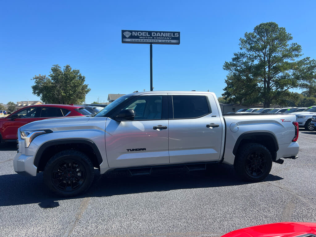 2023 Toyota Tundra SR5 CrewMax Cab 4WD
