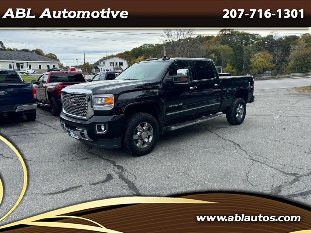 2016 GMC Sierra 2500HD Denali Crew Cab SB 4WD