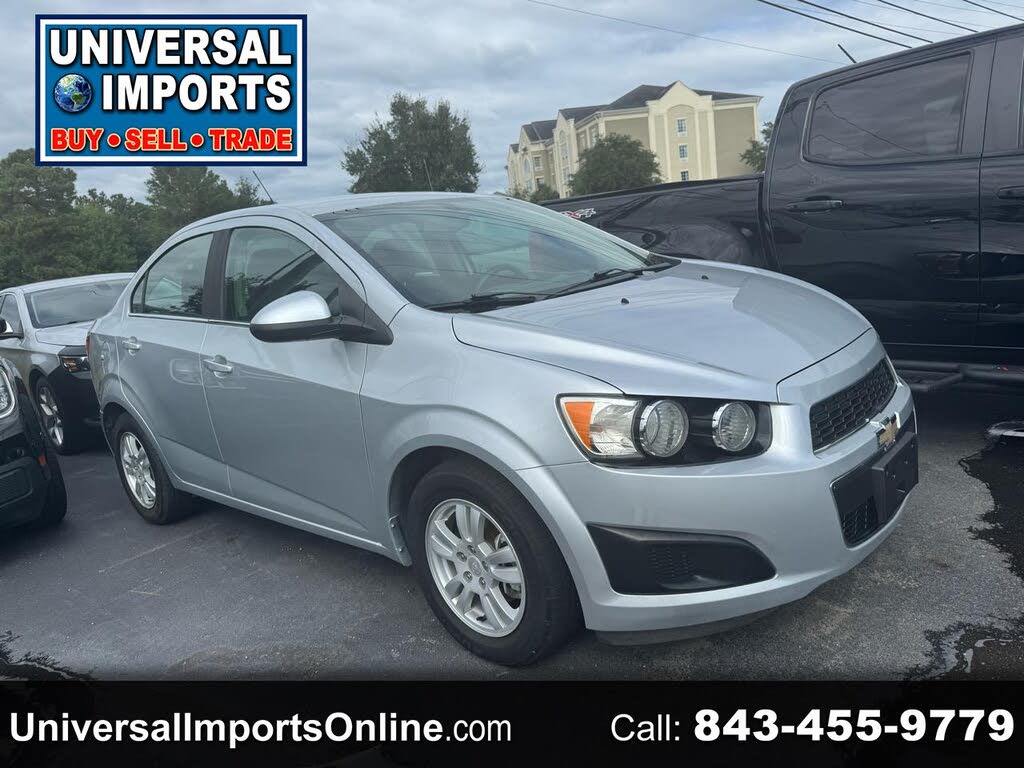 2016 Chevrolet Sonic LT Sedan FWD