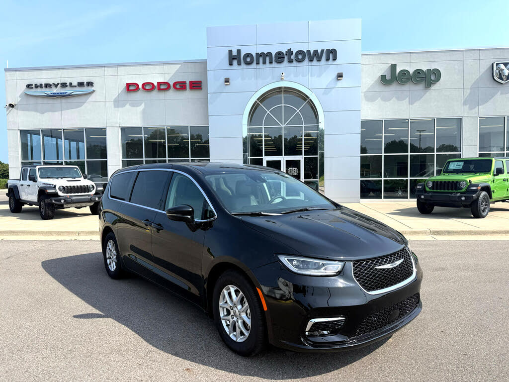 2024 Chrysler Pacifica Touring L FWD