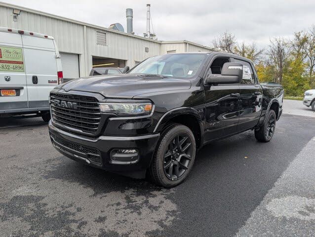 2026 RAM 1500 Laramie Crew Cab 4WD
