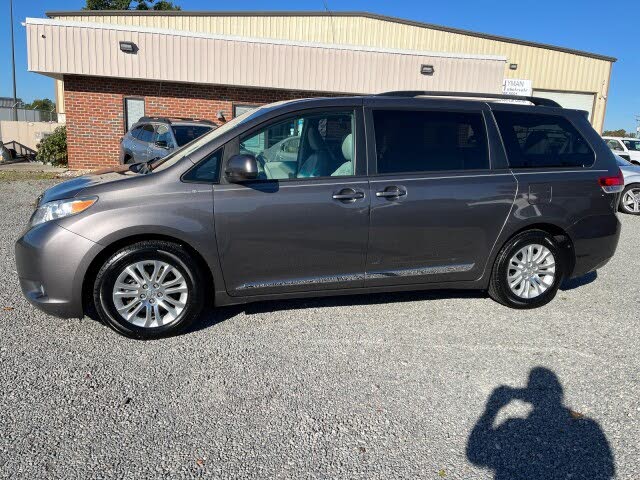 2013 Toyota Sienna XLE 7-Passenger