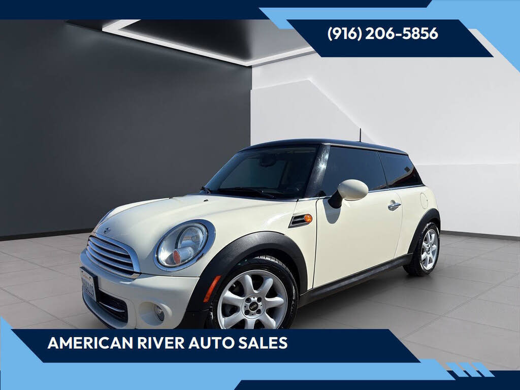 2013 MINI Cooper Hatchback FWD