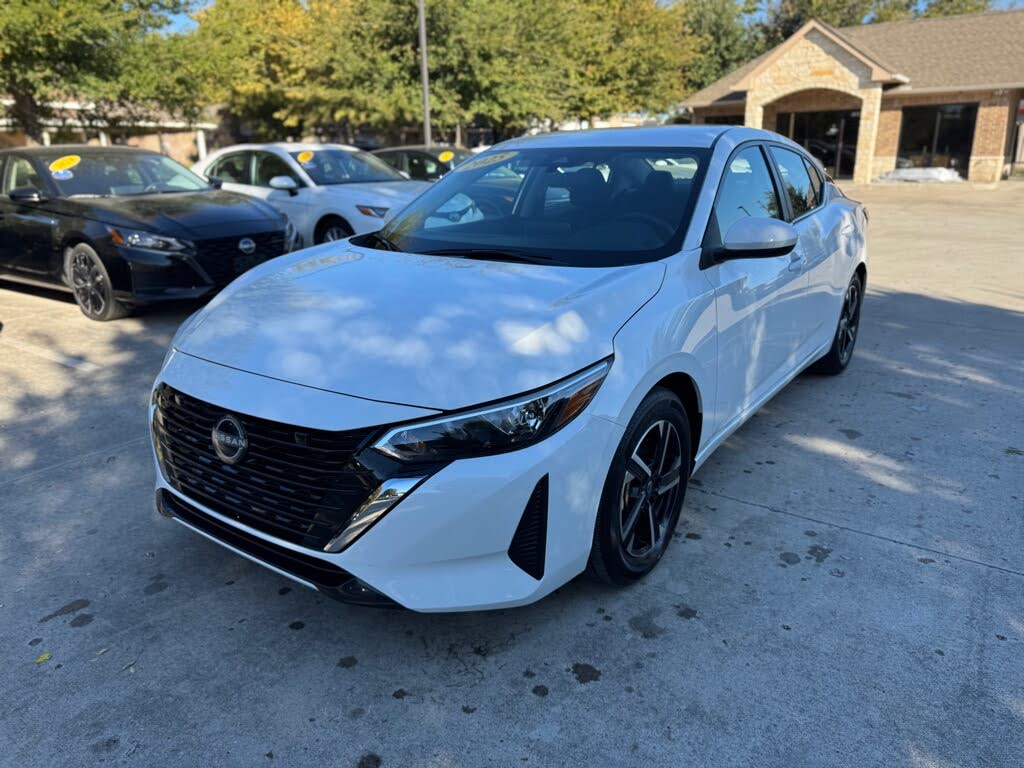 2025 Nissan Sentra SV FWD