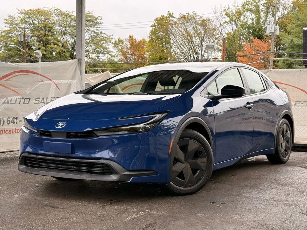 2025 Toyota Prius LE FWD
