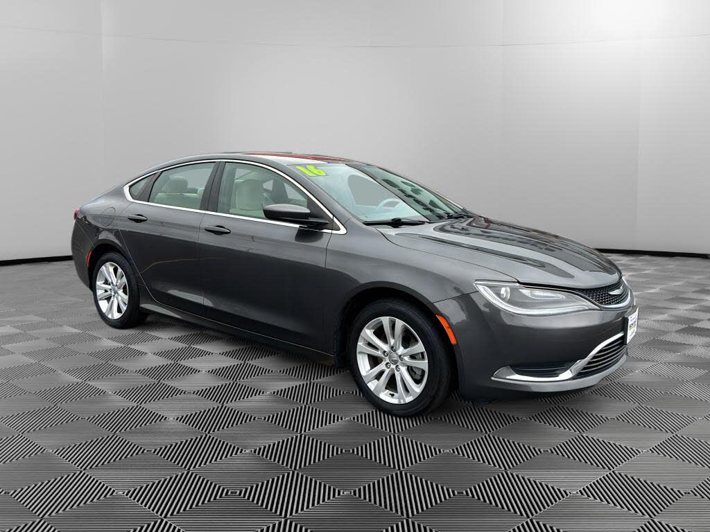 2016 Chrysler 200 Limited Sedan FWD