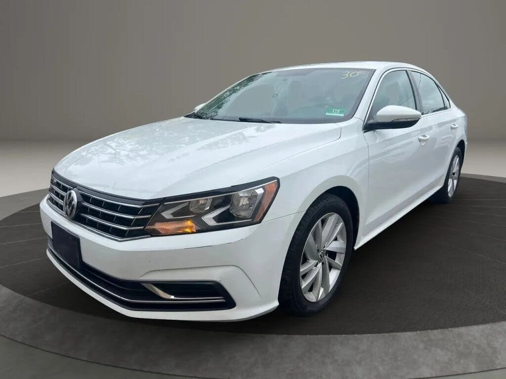 2018 Volkswagen Passat 2.0T SE FWD
