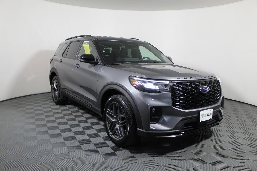 2025 Ford Explorer ST-Line AWD