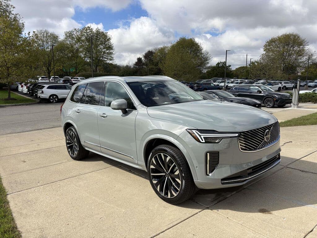 2026 Volvo XC90 B6 Plus 7-Passenger AWD