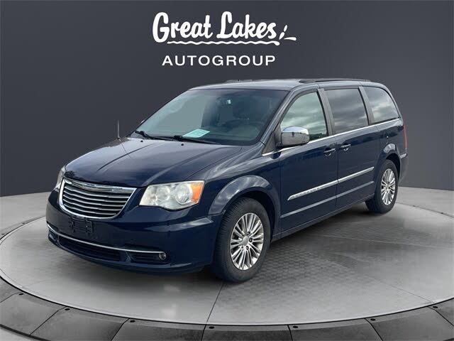 2013 Chrysler Town & Country Touring-L FWD