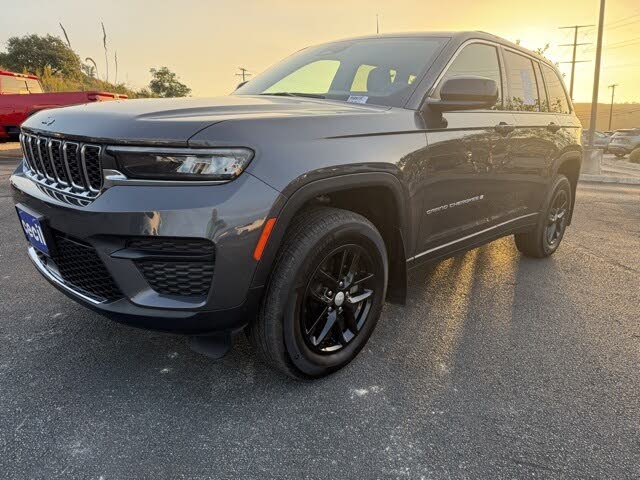 2025 Jeep Grand Cherokee Laredo 4WD