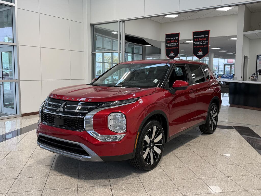 2025 Mitsubishi Outlander SE FWD