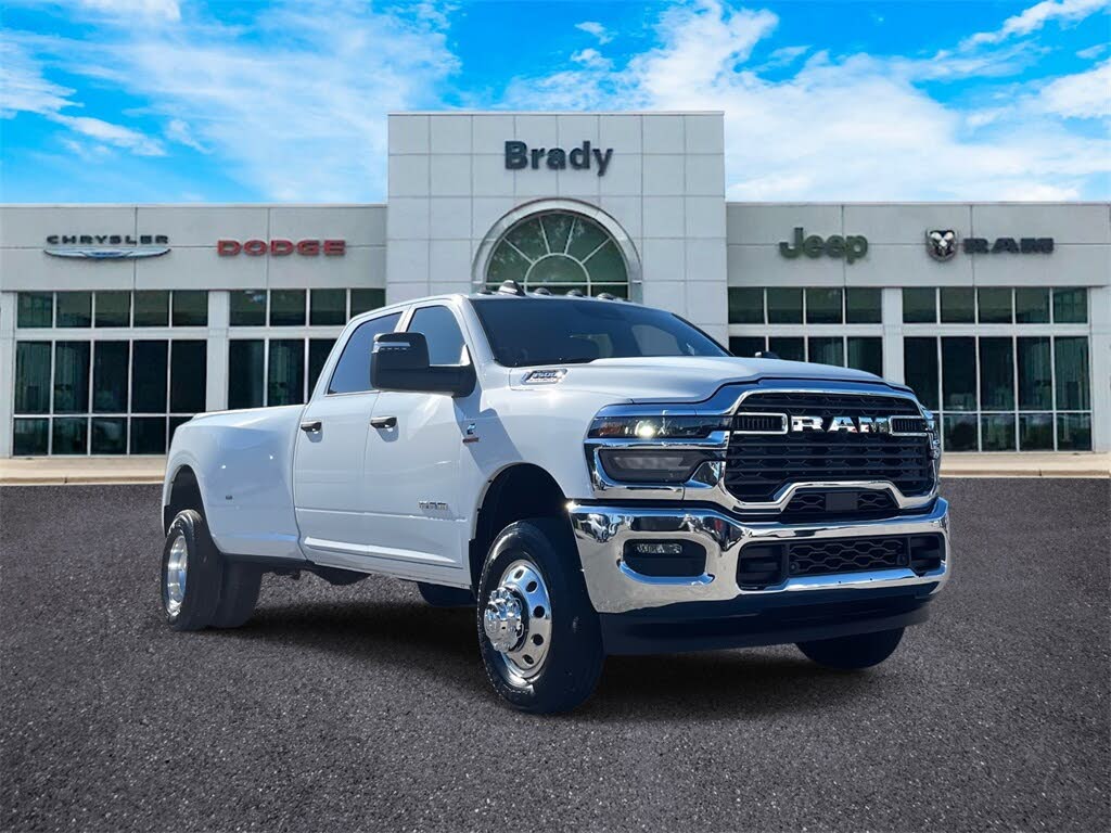 2026 RAM 3500 Big Horn Crew Cab LB DRW 4WD