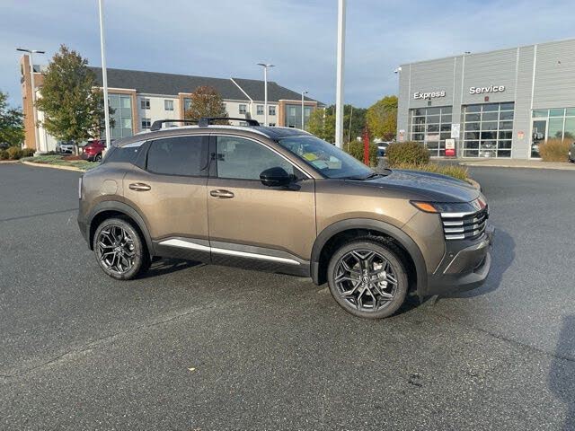 2026 Nissan Kicks SR AWD