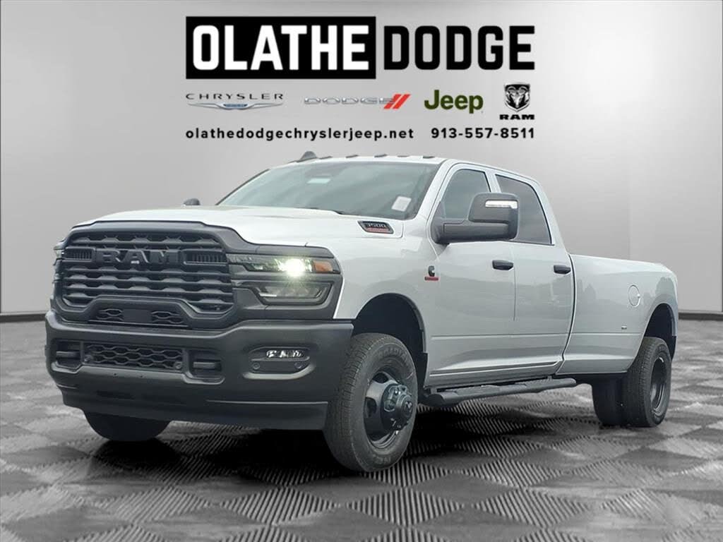2026 RAM 3500 Tradesman Crew Cab LB DRW 4WD