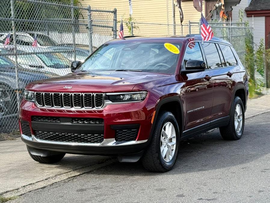 2023 Jeep Grand Cherokee L Laredo RWD