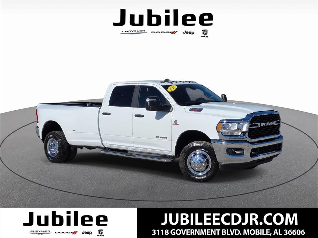 2024 RAM 3500 Big Horn Crew Cab LB DRW 4WD