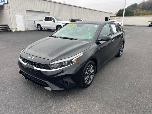 2024 Kia Forte LXS FWD