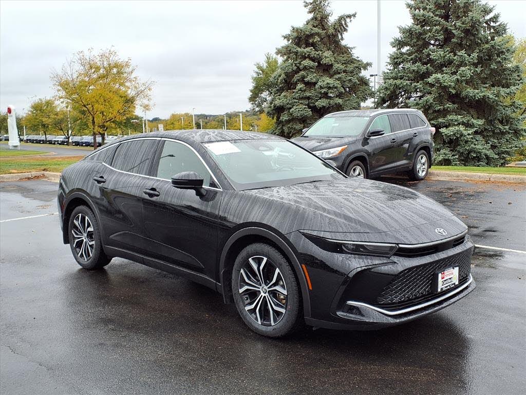 2023 Toyota Crown XLE AWD