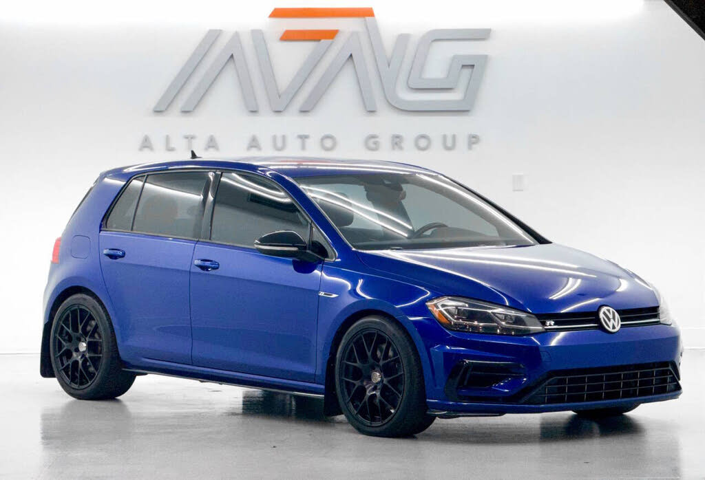 2018 Volkswagen Golf R 4-Door AWD with DCC and Navigation